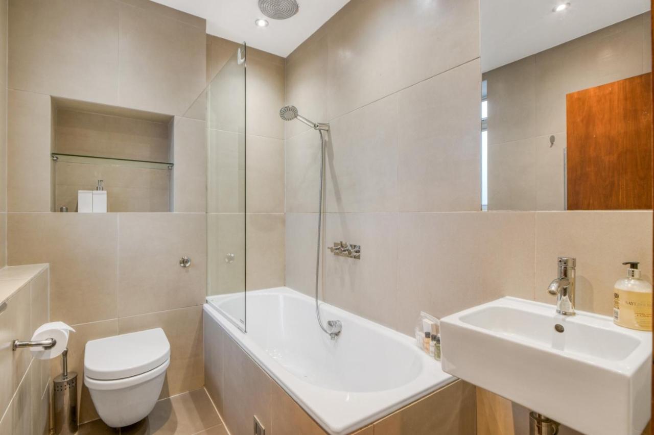 Modern 2 Bedrooms 2bathrooms Behind Nobu *