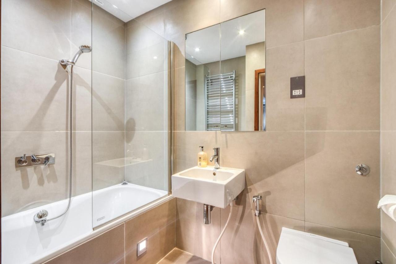 Modern 2 Bedrooms 2bathrooms Behind Nobu * London